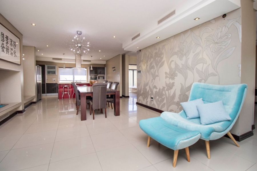 6 Bedroom Property for Sale in Baronetcy Western Cape